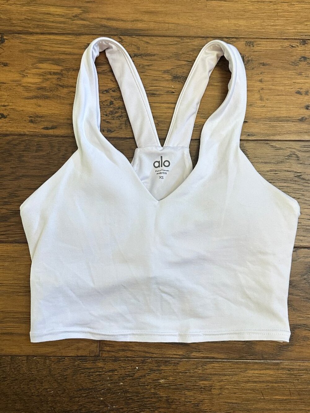ALO Yoga White V-Neck Racerback Sports Bra